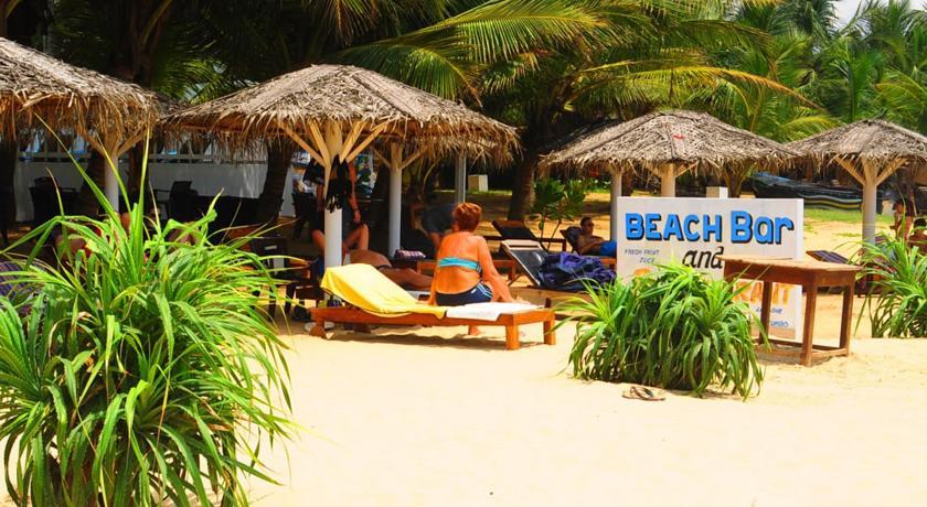 Lanka Beach Hotel Ettukala Екстериор снимка