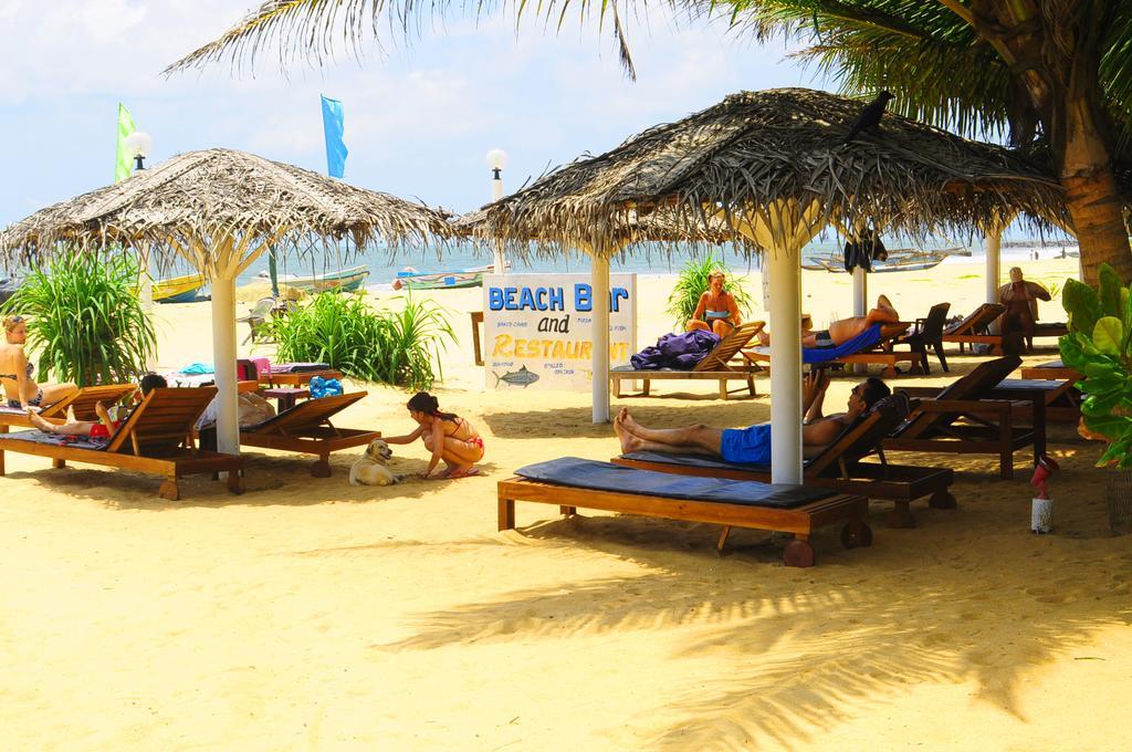 Lanka Beach Hotel Ettukala Екстериор снимка