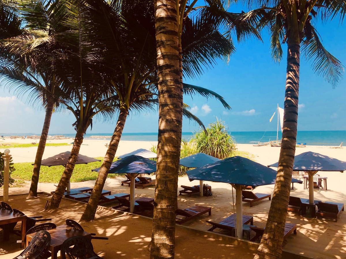 Lanka Beach Hotel Ettukala Екстериор снимка