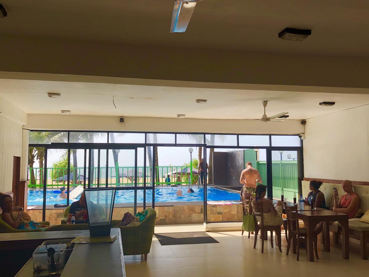 Lanka Beach Hotel Ettukala Екстериор снимка