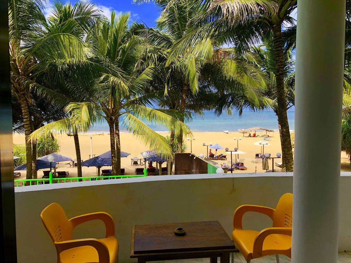 Lanka Beach Hotel Ettukala Екстериор снимка