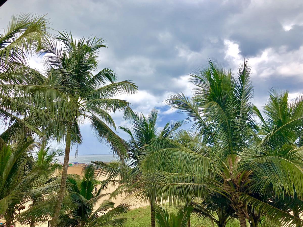 Lanka Beach Hotel Ettukala Екстериор снимка