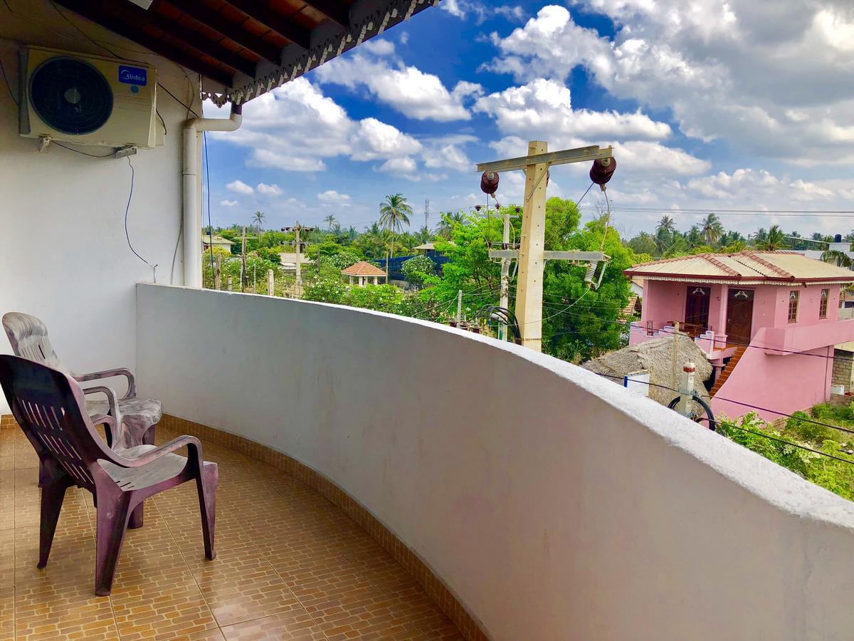Lanka Beach Hotel Ettukala Екстериор снимка