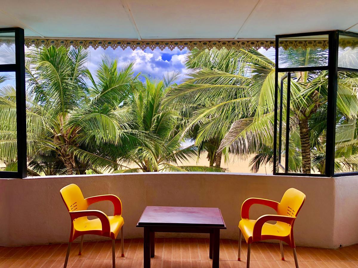 Lanka Beach Hotel Ettukala Екстериор снимка