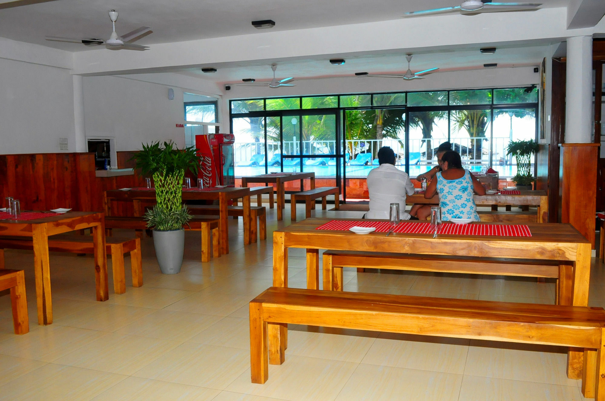 Lanka Beach Hotel Ettukala Екстериор снимка